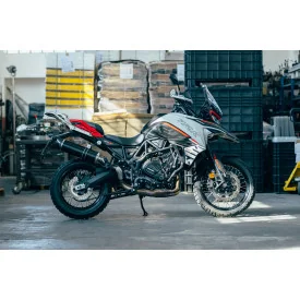 Special Titanium Black Roadsitalia Benelli TRK 702 X 2023-