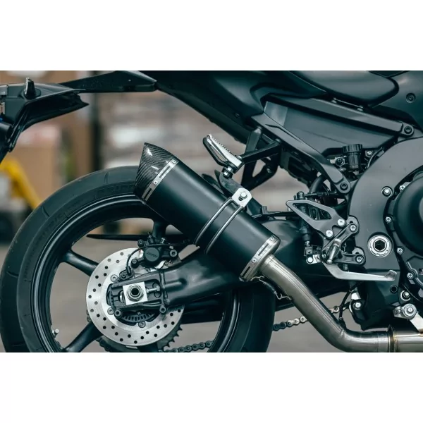 Special Titanium Black Roadsitalia Yamaha R9 2025-
