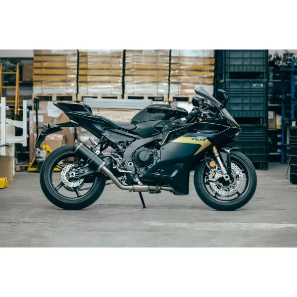 Special Titanium Black Roadsitalia Yamaha R9 2025-