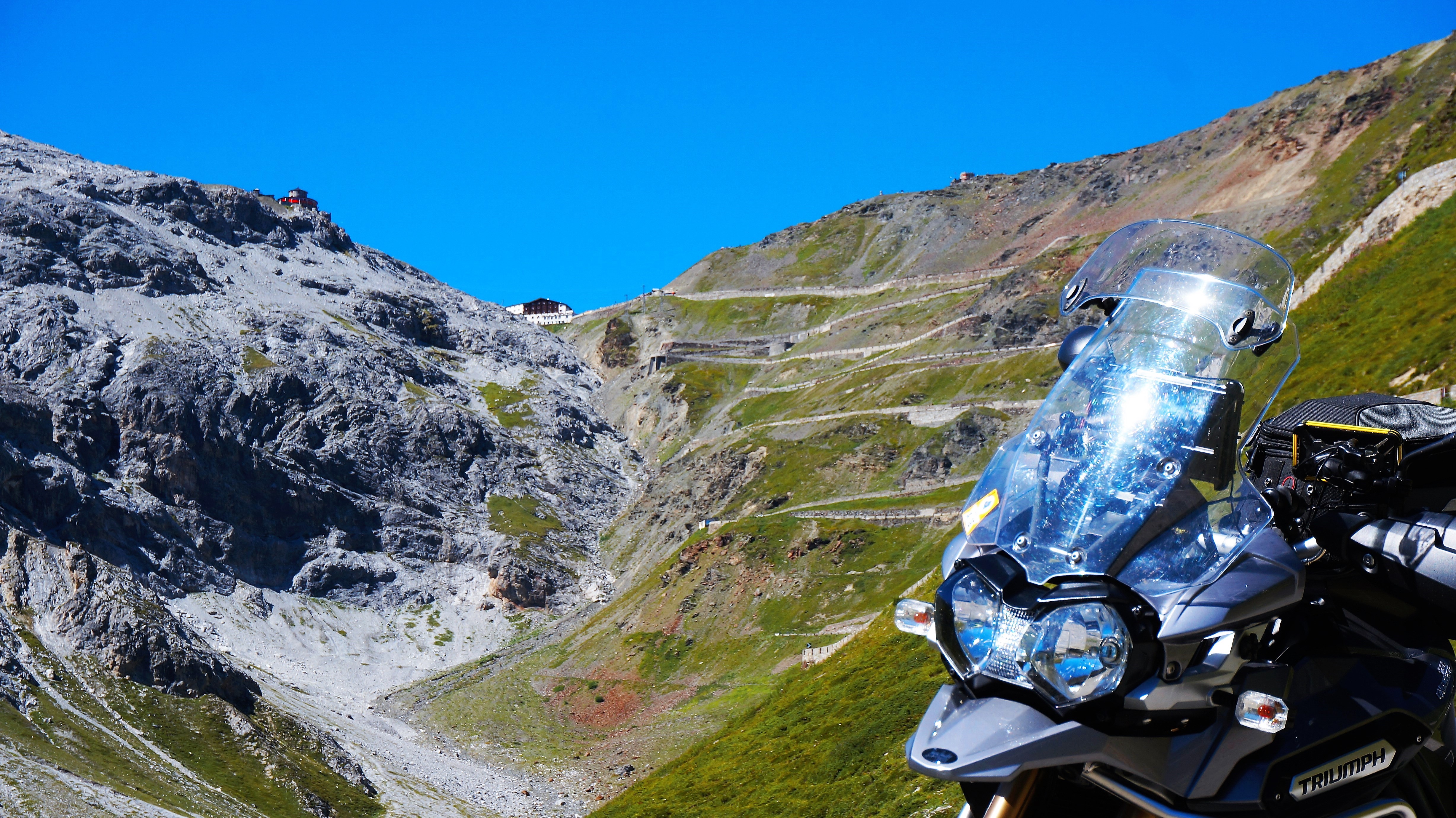 Passo Stelvio in moto - Roadsitalia