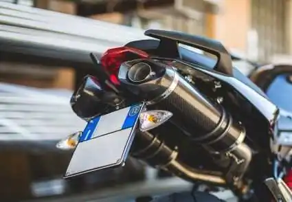 Aprilia Shiver 750: sportività ed emozione su strada